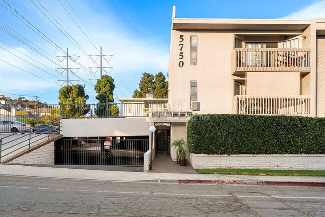 Building Photo - 5750 Friars Rd