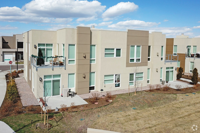 Building Photo - The Village at Belmar