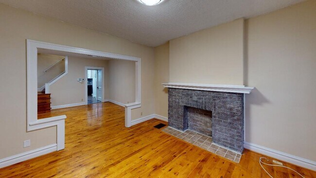 Building Photo - 174 E Tompkins St