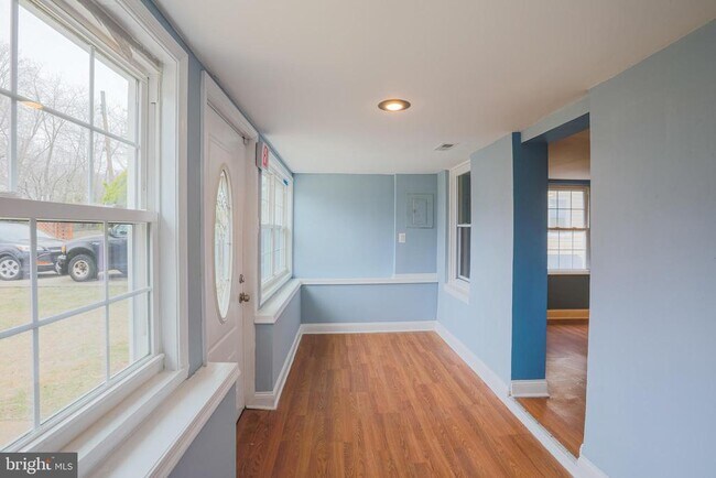 Building Photo - 4905 Ridge Ave