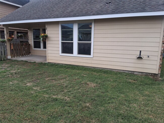 Building Photo - 13610 Spectacled Bear