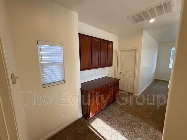 Building Photo - 1422 N PELAGO Ct