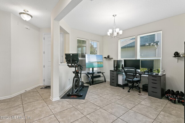 Building Photo - 3315 Ridgeview Dr