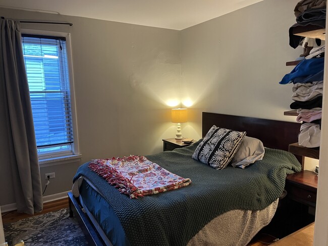 Building Photo - 4128 N Lincoln Ave