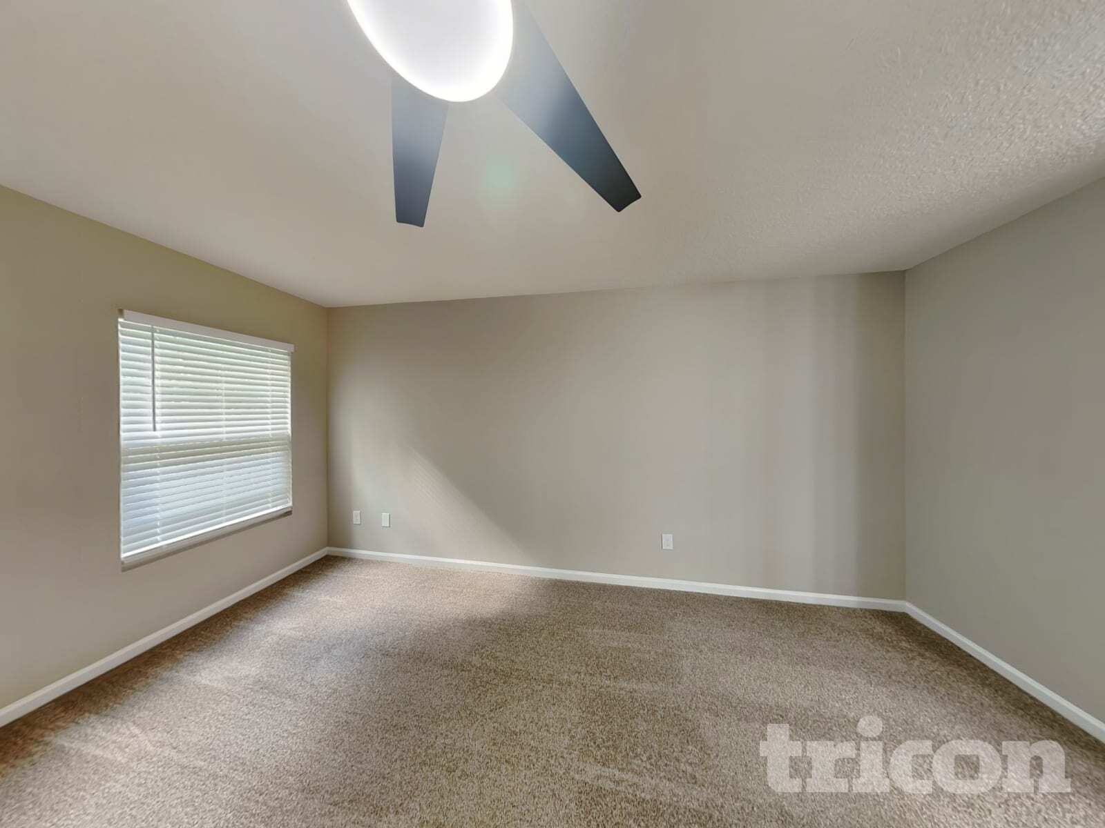 Building Photo - 96401 Commodore Point Dr