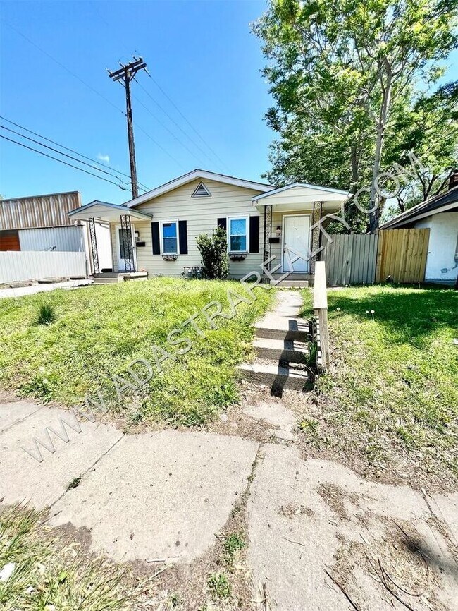 Affordable duplex in Kansas City, 613 S Ferree St Kansas