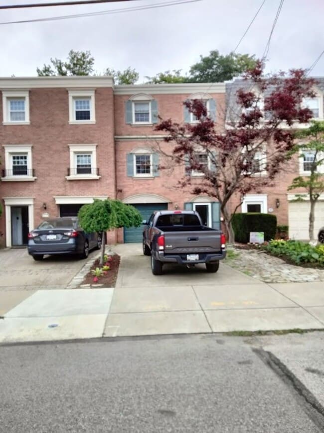 Upscale beautiful and spacious 3bedroom, 4721 Bayard St