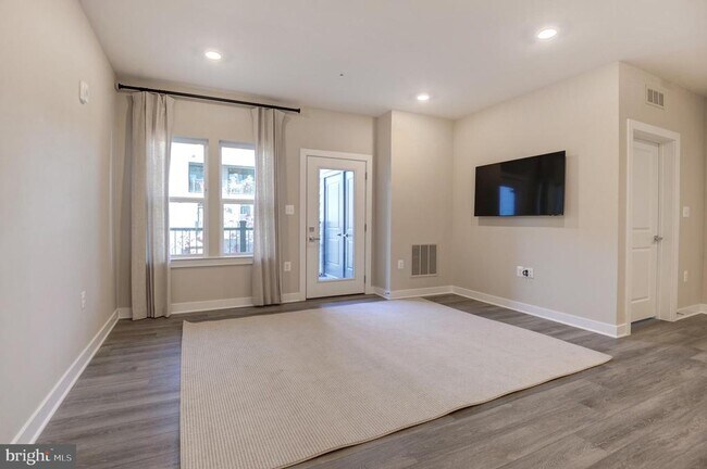 Building Photo - 12875 Mosaic Pk Wy