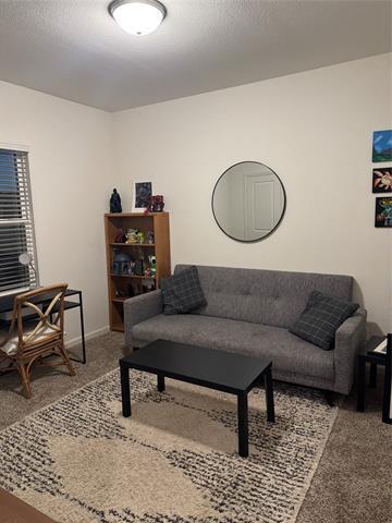 Building Photo - 824 Peach Tree Ln