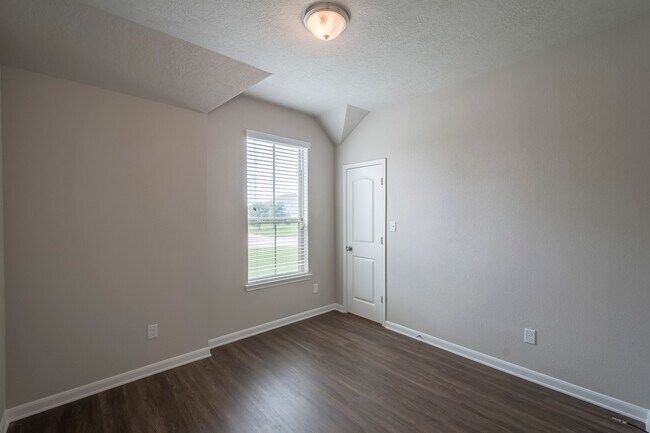 Building Photo - 7418 Masters Dr