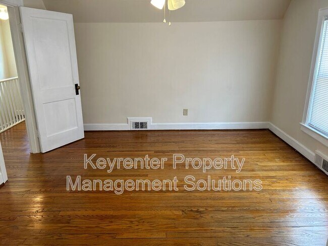 Building Photo - 129 Dupont Cir