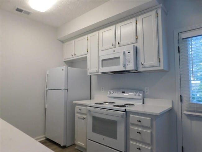 Building Photo - 70 Etowah Rdg