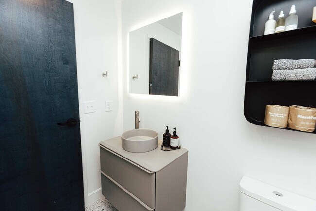 Building Photo - 1911 3rd Ave N