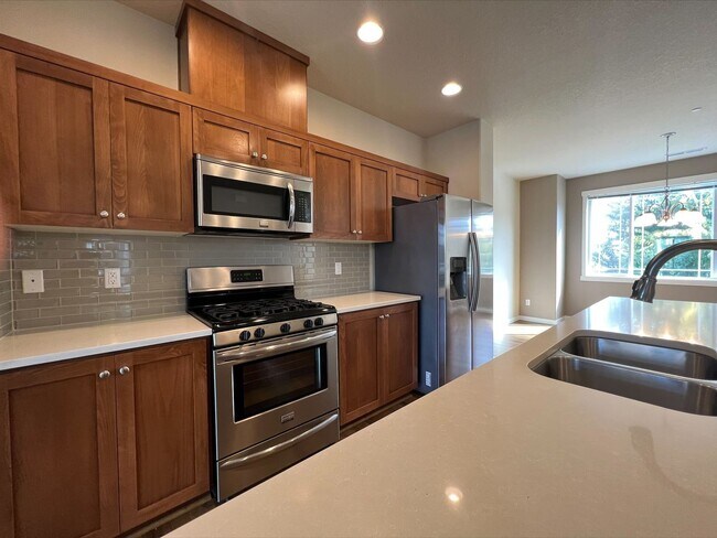 Building Photo - 28609 SW Villebois Dr N