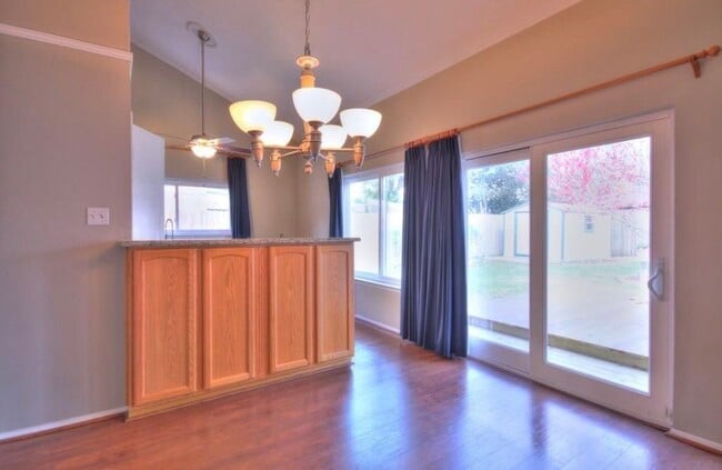 Building Photo - 3039 Becket St