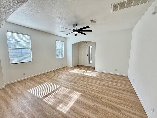 Building Photo - 9204 Magna Carta Loop