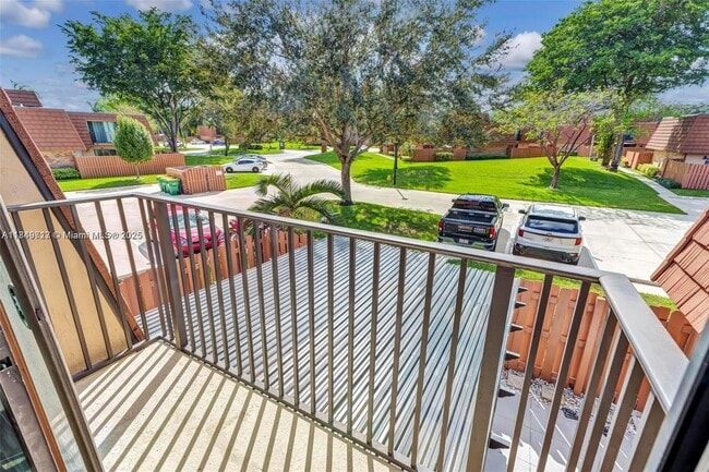 Building Photo - 2551 Camelot Ct