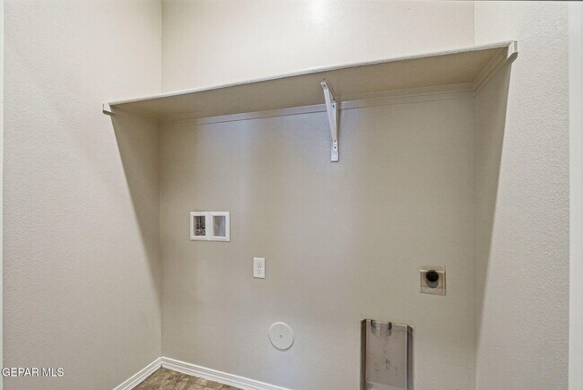 Building Photo - 10624 Hidden Chapel Pl