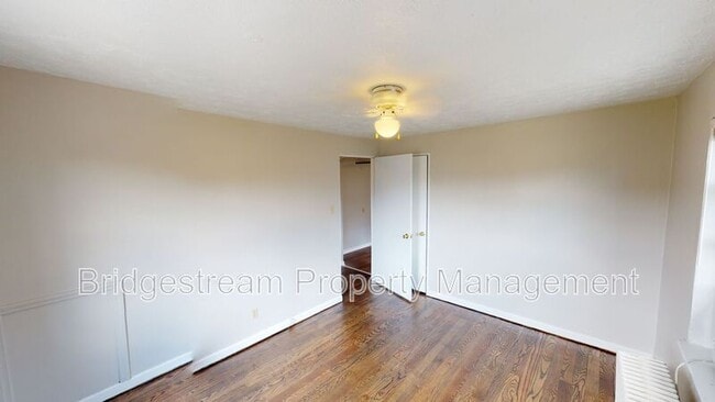 Building Photo - 550 Wiltshire Blvd