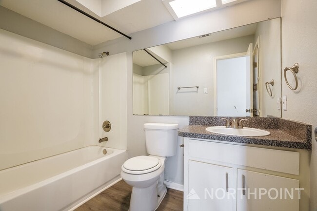 Building Photo - 3 BR/2BA | Newly Renovated Single Family Home | Large utility Room | In Dallas!