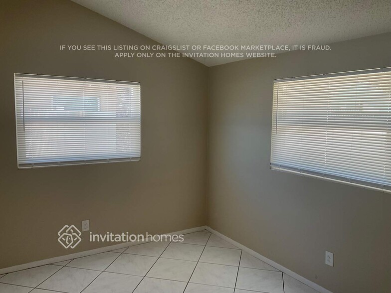 Building Photo - 981 Porter Dr