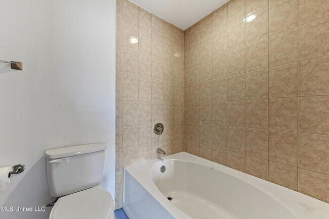 Building Photo - Beautiful 4/2 in Waveland, MS