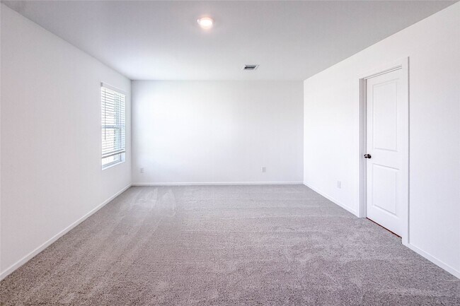 Building Photo - 3005 Highbank Dr