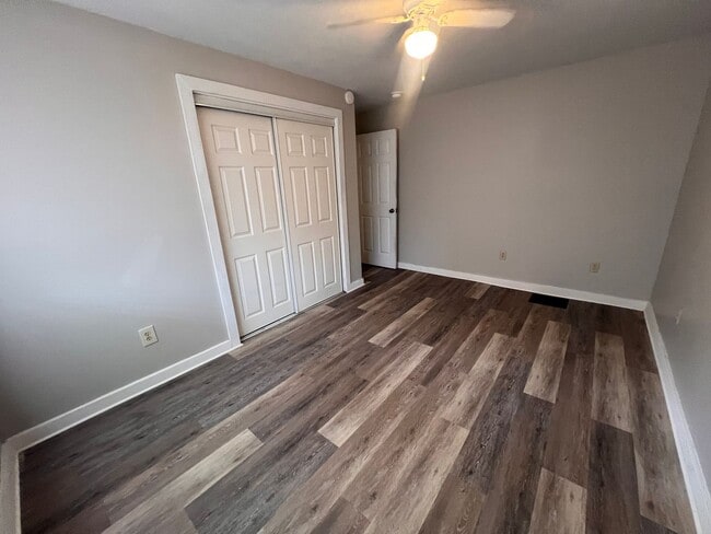 Building Photo - Carnegie - 1 Bedroom 1 Bathroom - Updated ...