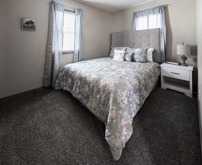 Building Photo - 2208 S Covell Ave