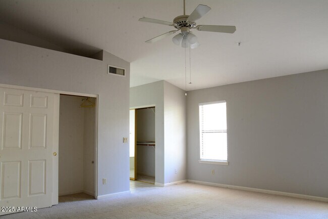 Building Photo - 9548 E Desert Trail