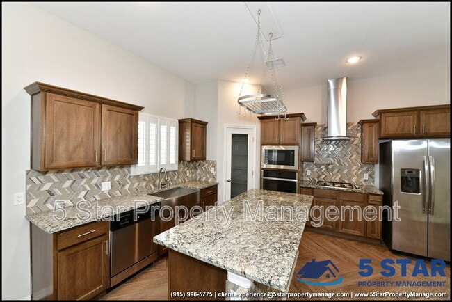 Building Photo - 6933 Copper Town Dr