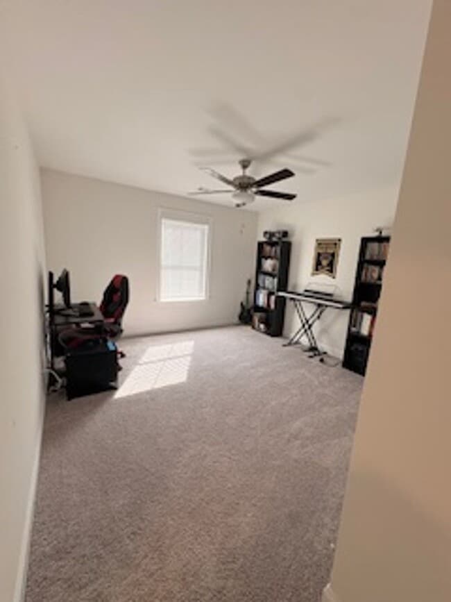 Building Photo - Available May!