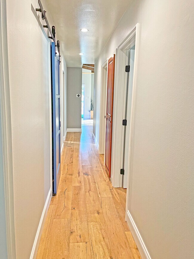 Building Photo - 4720 Emerald St