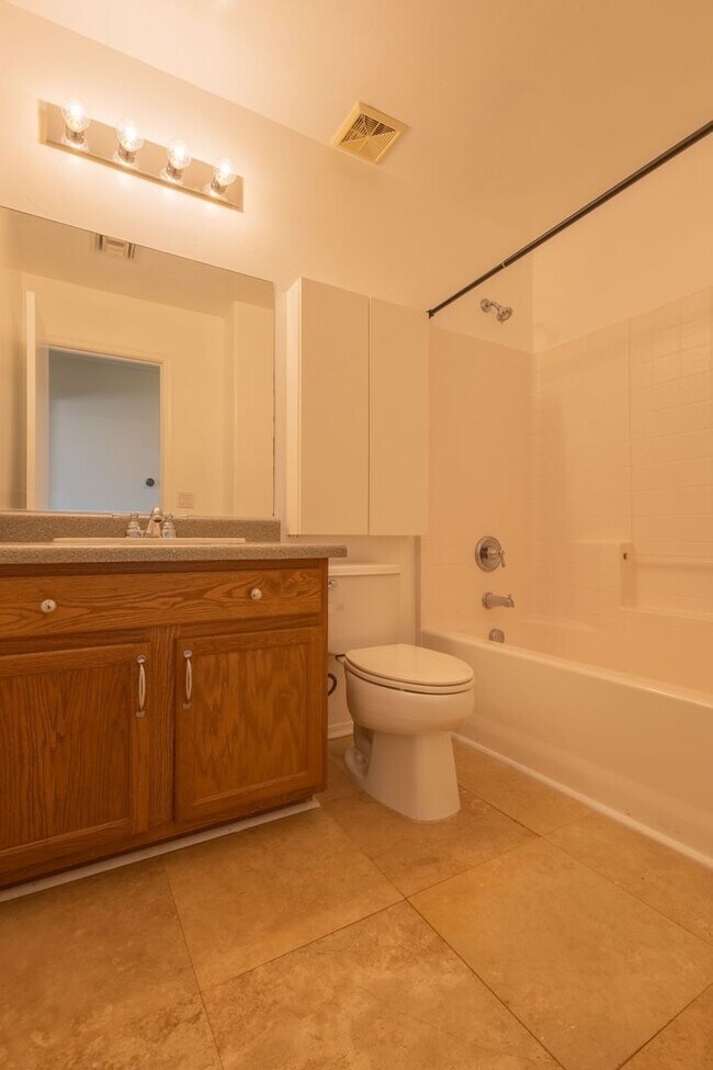 Building Photo - SHOWING SATURDAY 04/25 @ NOON. MUST TEXT AGENT!