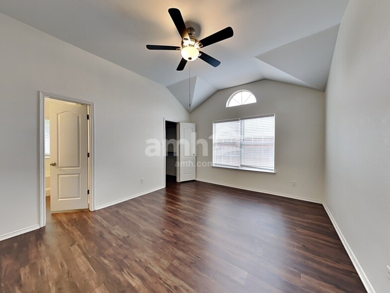 Building Photo - 6116 Brookknoll Dr