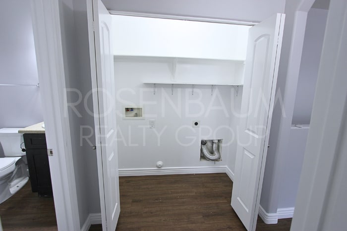 Building Photo - 854 S San Marcos Dr