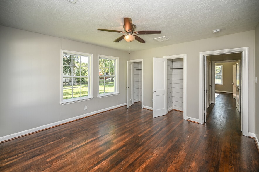 Building Photo - 500 Alford St