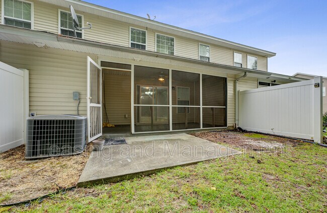 Building Photo - 8849 Jenny Lind St