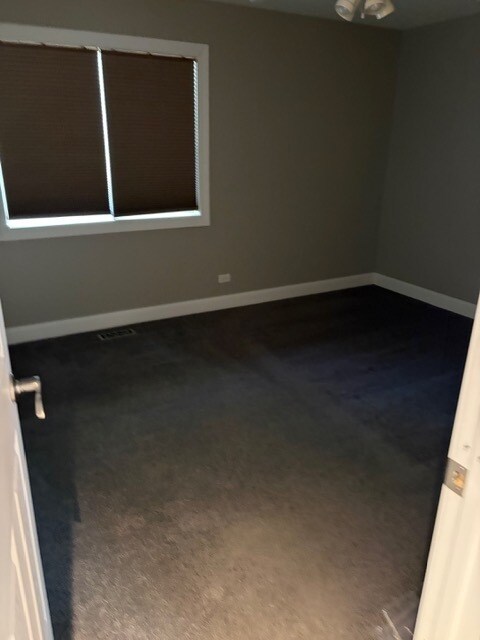 Building Photo - 467 Valleyview Dr