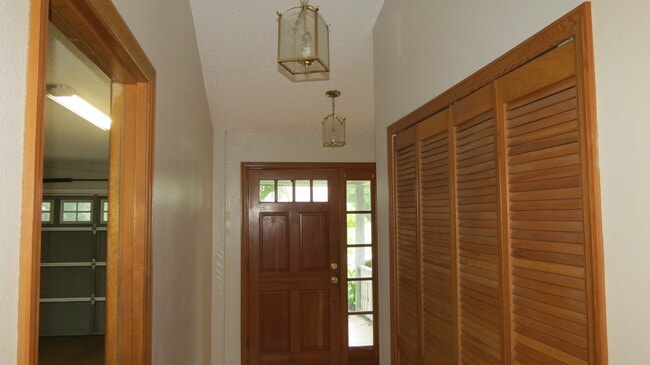 Building Photo - 1340 Woodlake Circle