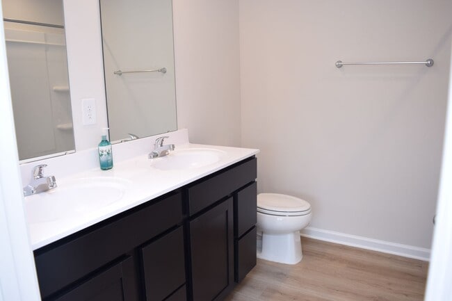 Building Photo - Modern 3-Bedroom Townhouse with Garage & Private Patio