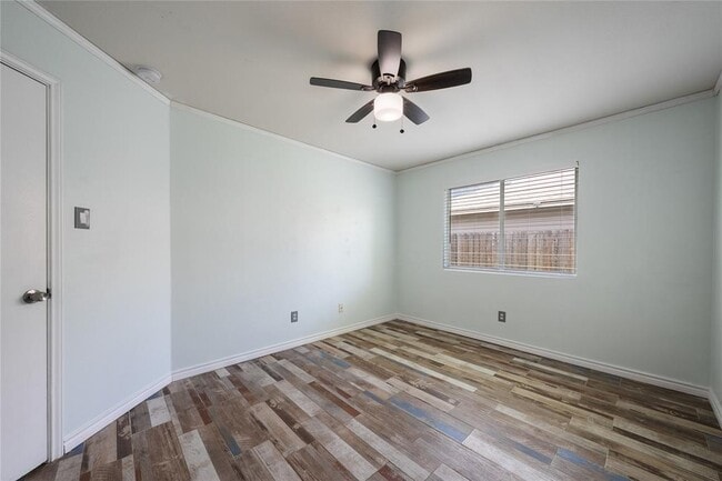 Building Photo - 111 Quail Hollow Dr