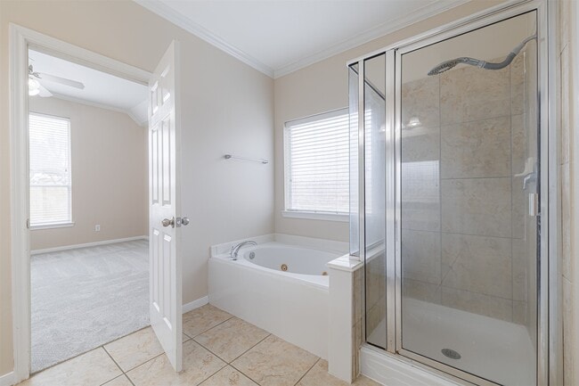 Building Photo - 24207 Yelverton Glen Dr