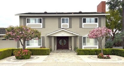 Building Photo - Spacious 4-Bedroom + Office Home in Prime ...