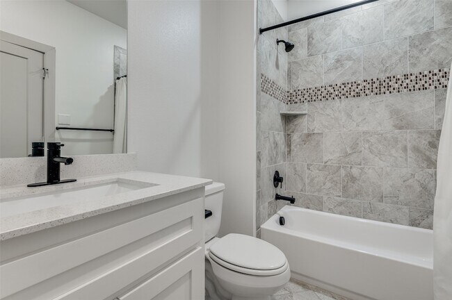 Building Photo - 2609 La Altura Ln