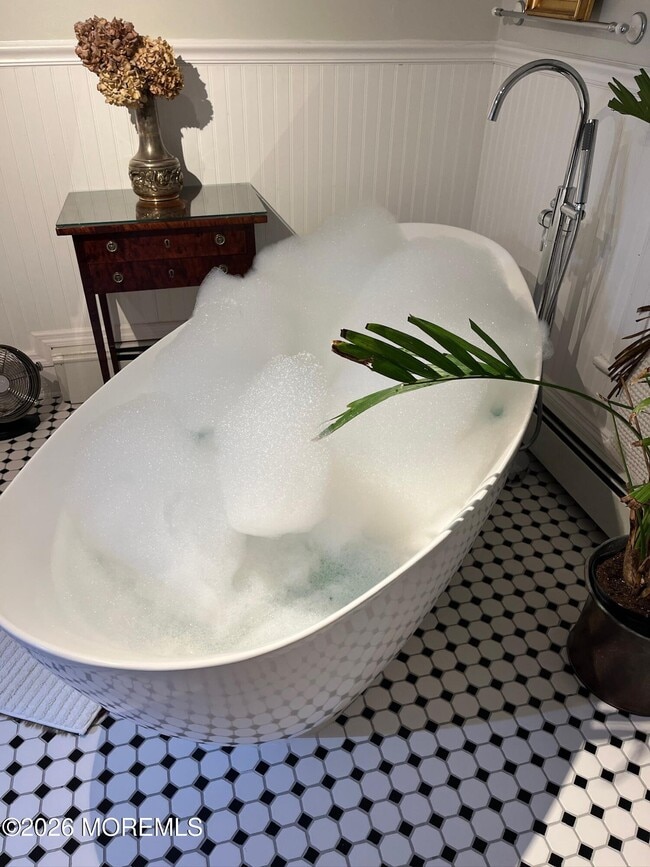 Building Photo - 74 Mt Hermon Way