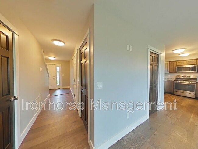 Building Photo - 2930 Warbler Way