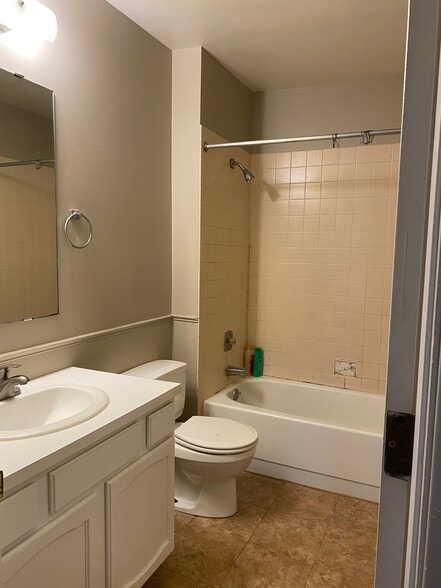 Building Photo - 3504 11th Ave N