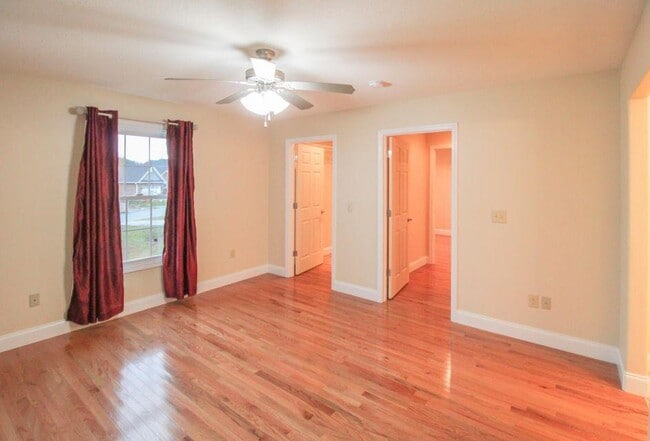 Building Photo - 241 Sweetgrass Ln