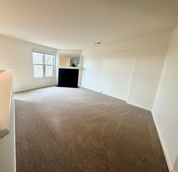 Building Photo - 5837 Norham Dr